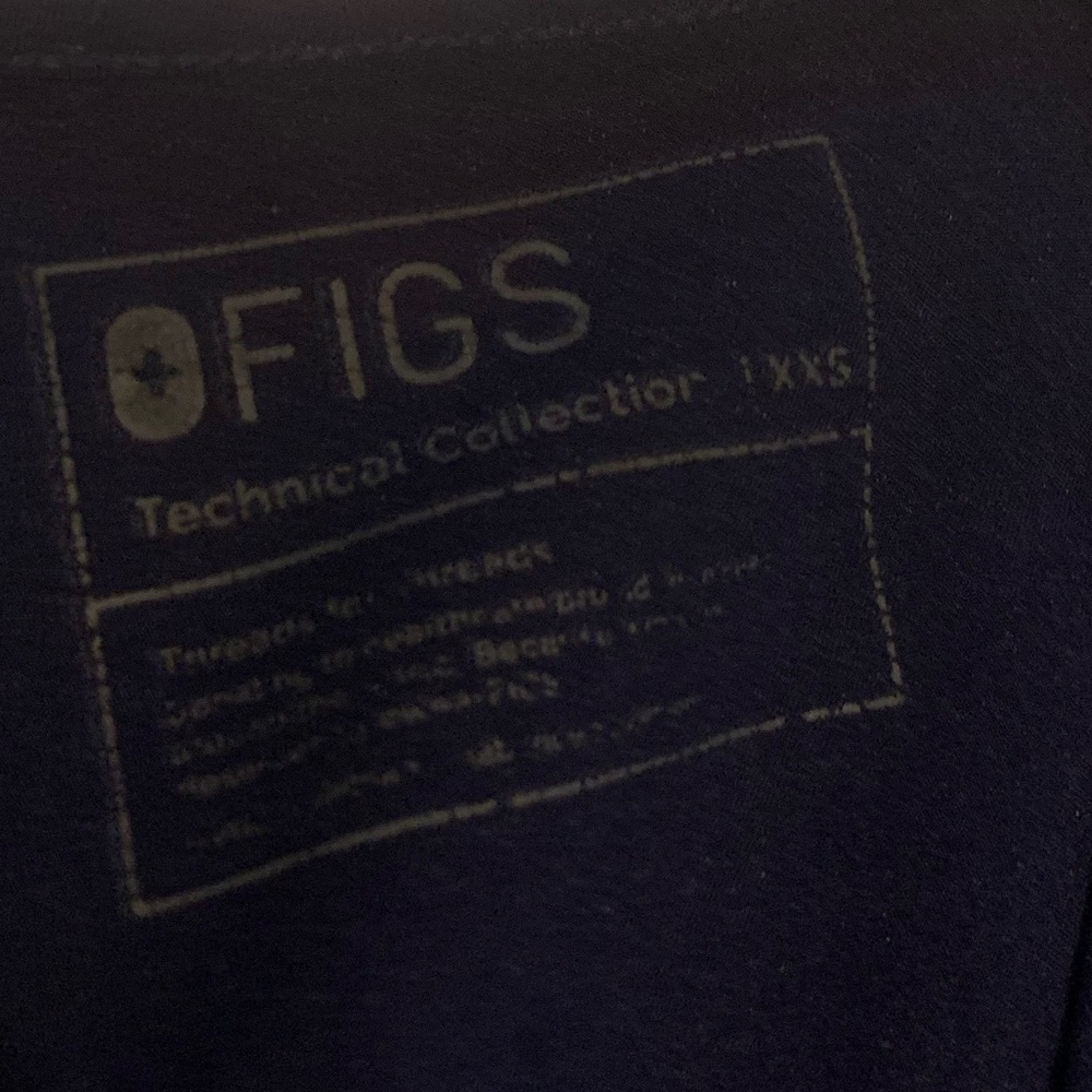 Figs Deep Blue Scrubs Medical Uniform Set Tops XXS, Pants XXSP - Picture 8 of 9